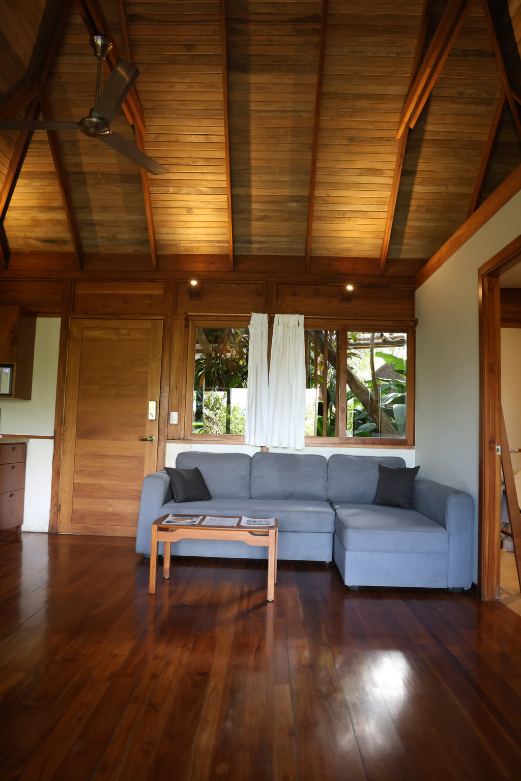 Private Bungalow, Natural Ventilation (April 22-28, 2026)