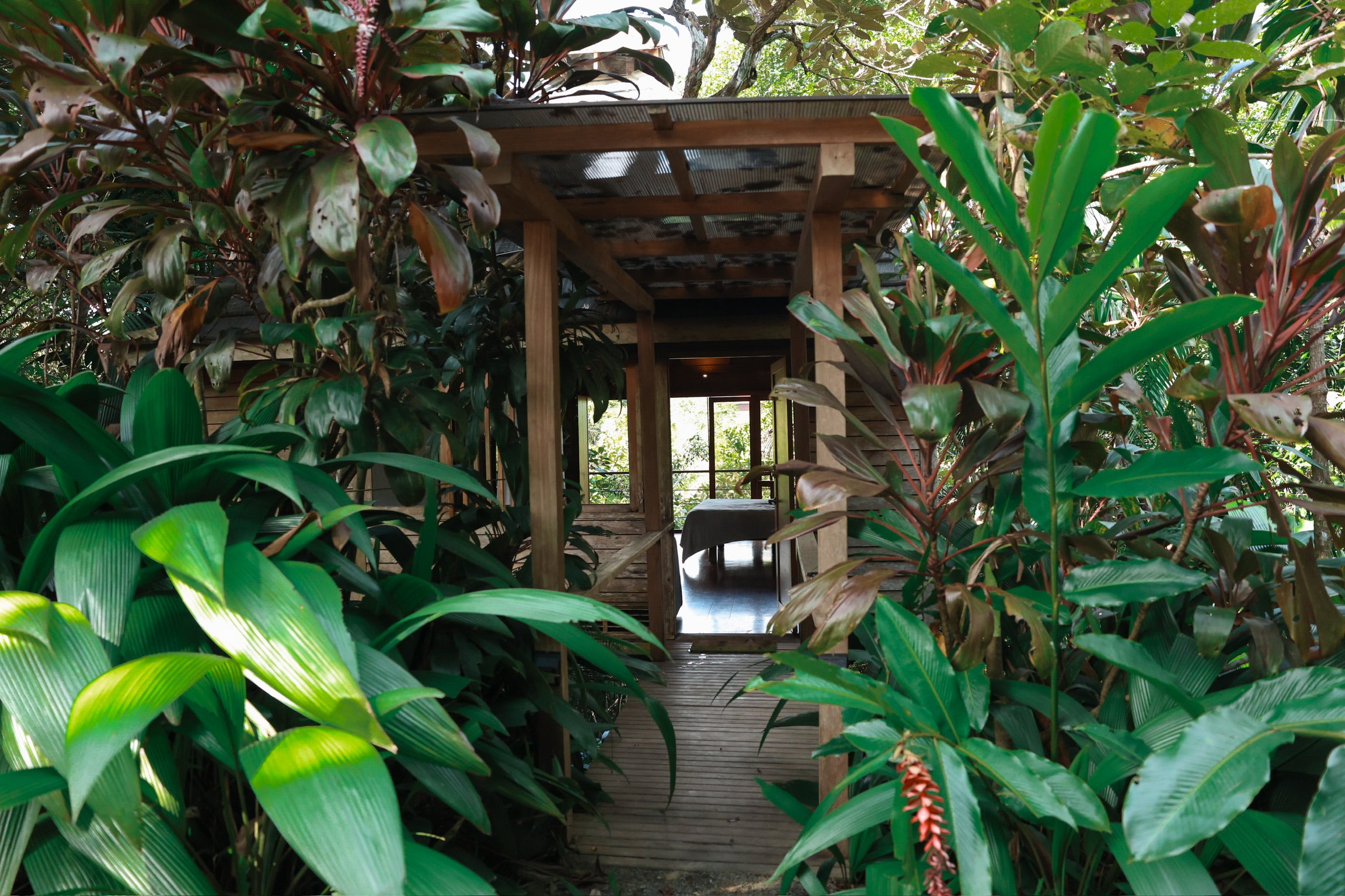 Private Bungalow, Natural Ventilation (April 22-28, 2026)