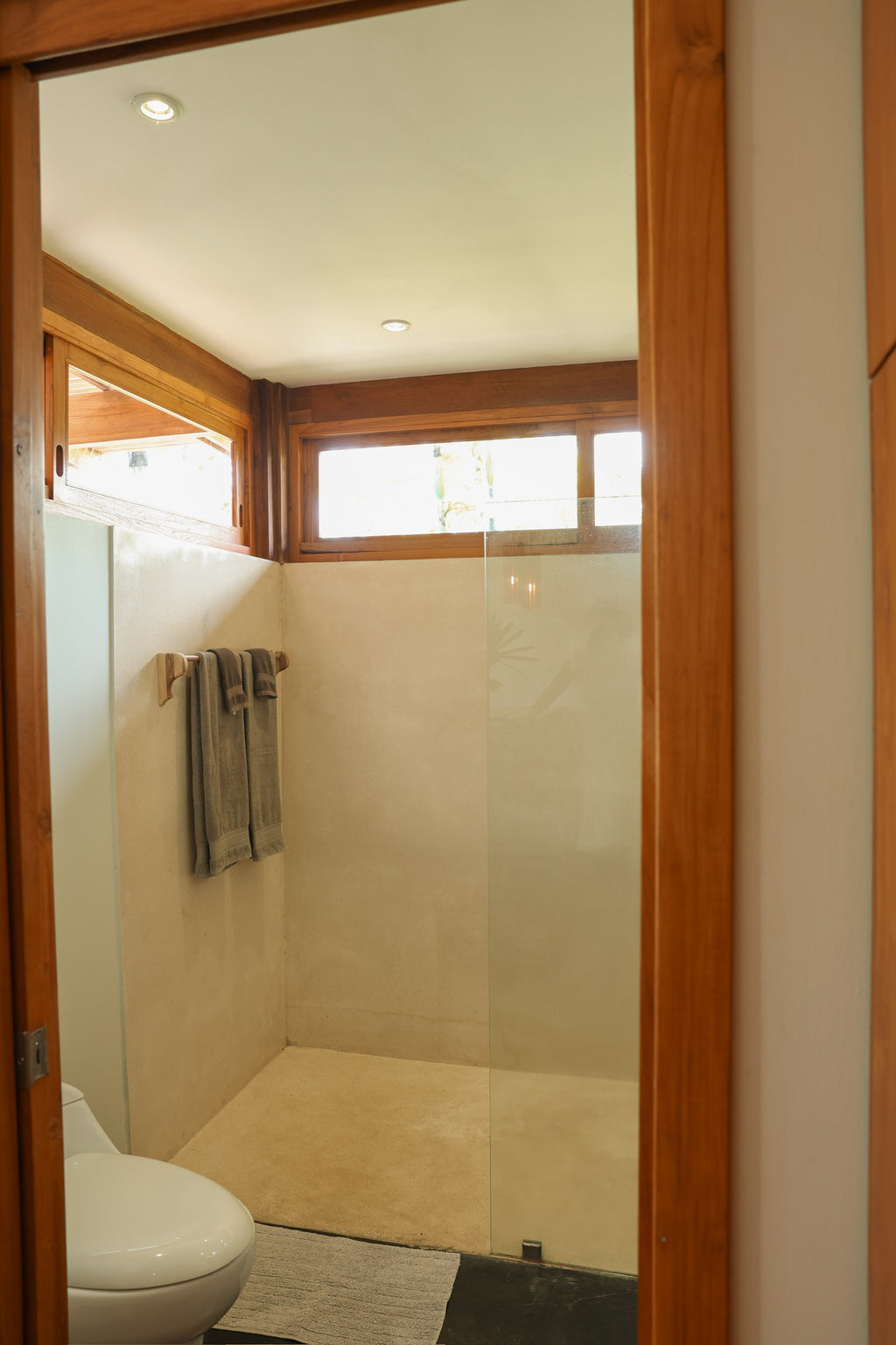 Premium Bungalow with A/C (April 22-28, 2026)