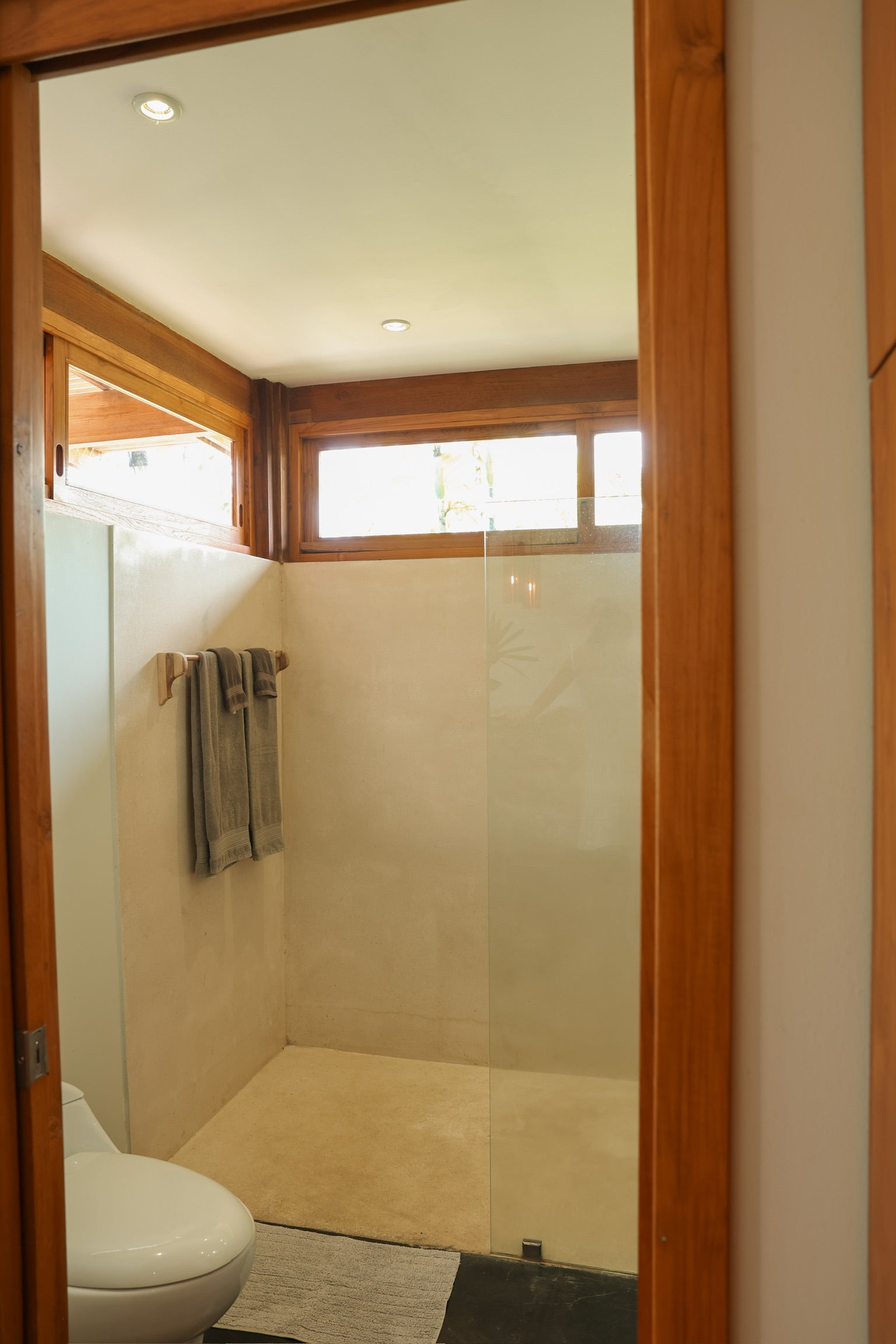 Premium Bungalow with A/C (April 22-28, 2026)