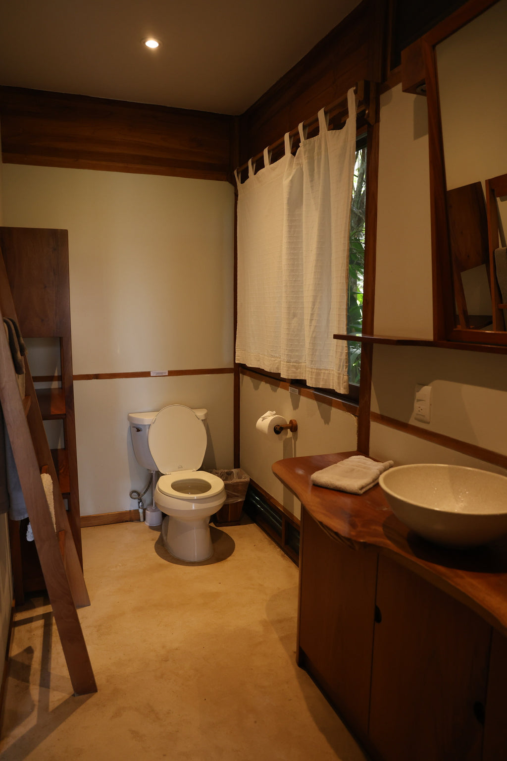 Private Bungalow, Natural Ventilation (April 22-28, 2026)