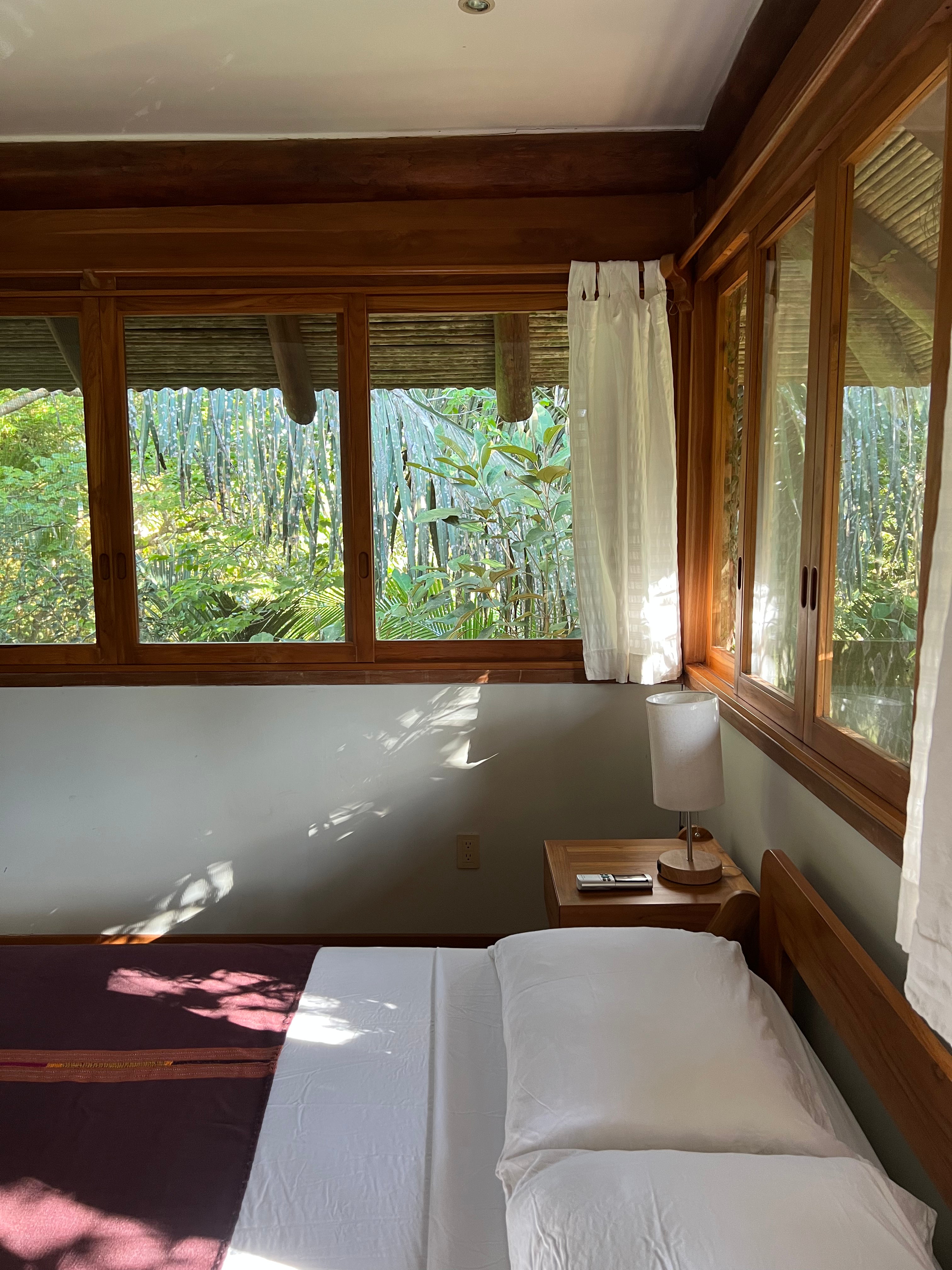 Private Room in Shared Bungalow with A/C (April 22-28, 2026)