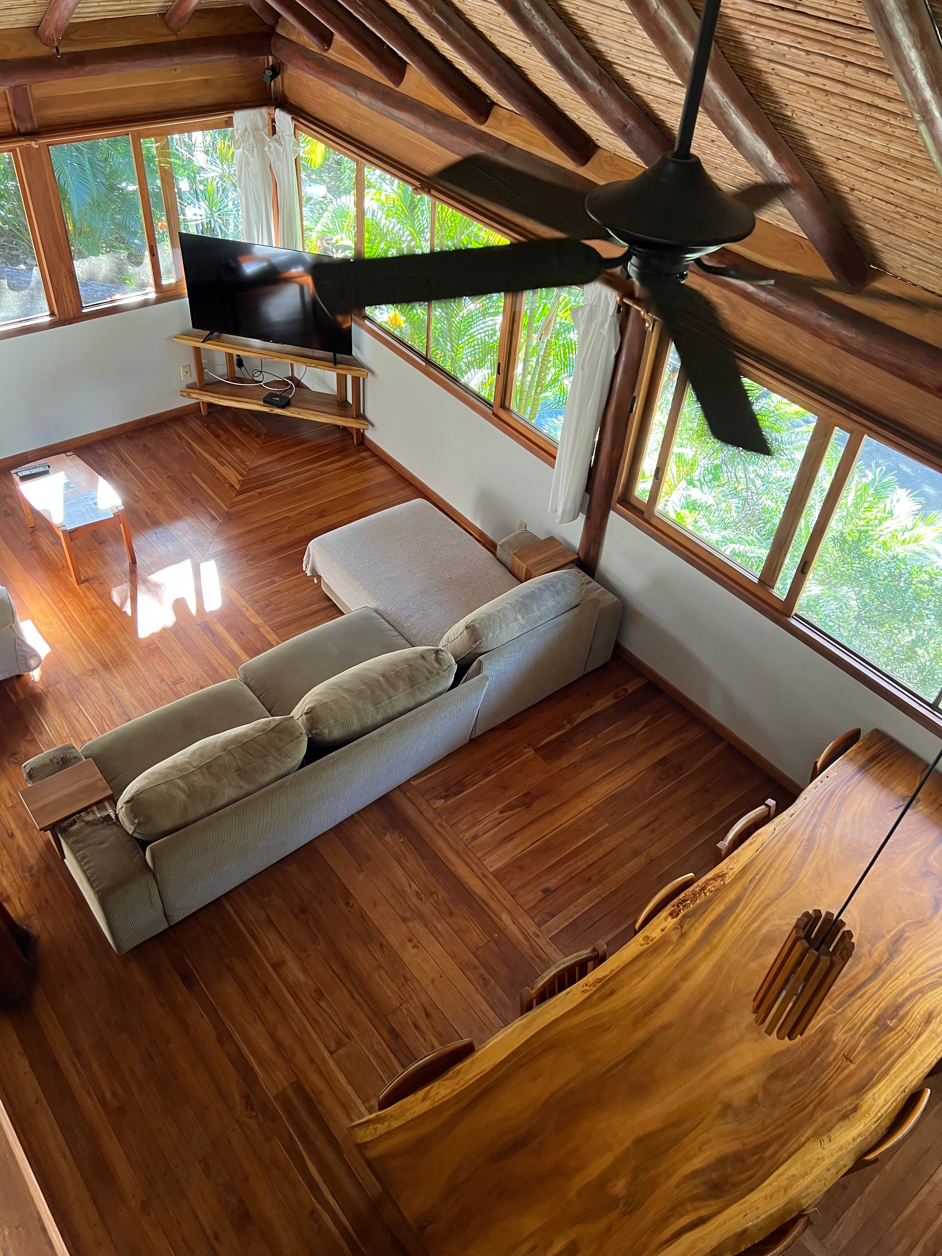 Pull-Out Couch in Shared Bungalow (April 22-28, 2026)