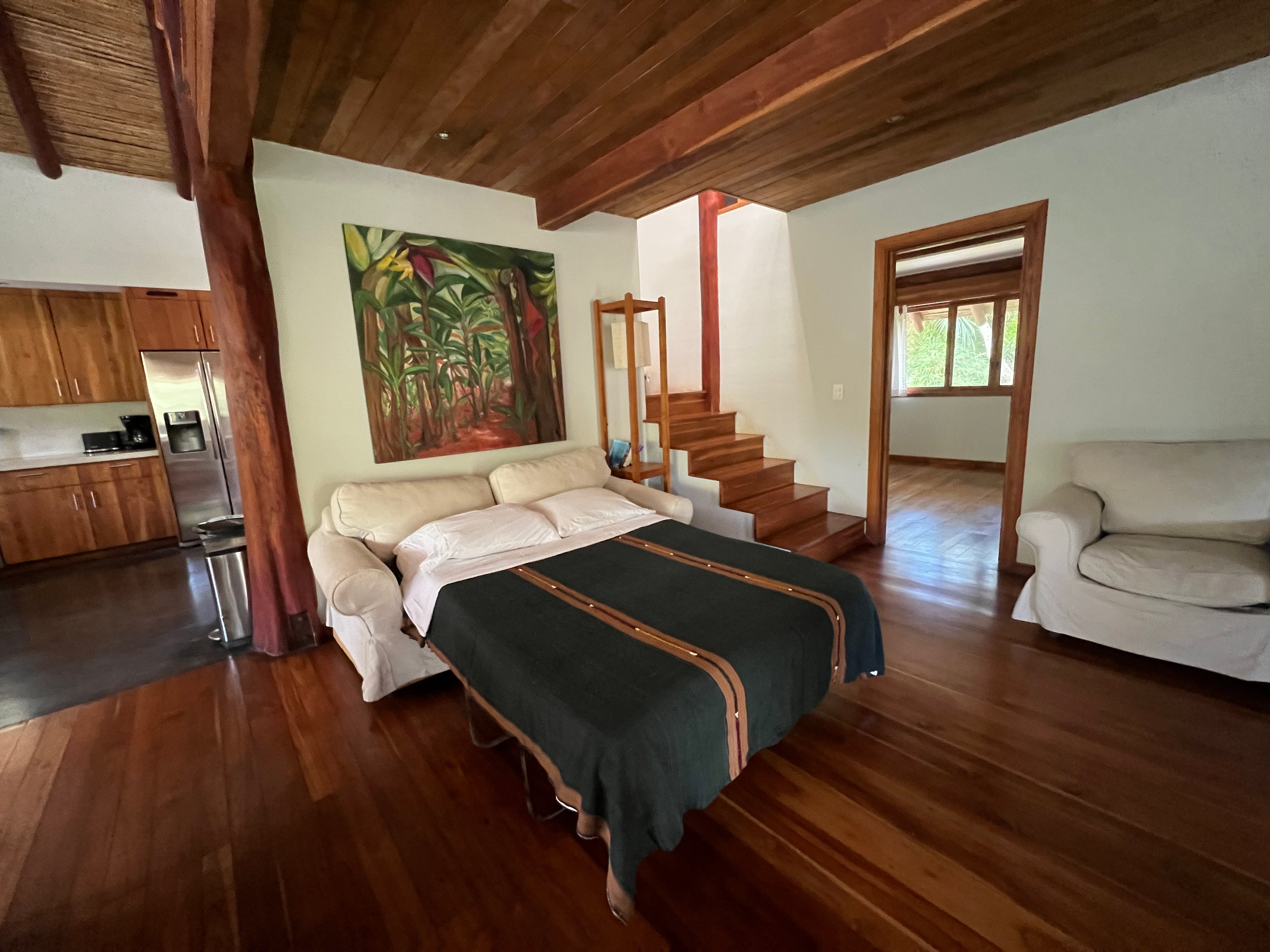 Pull-Out Couch in Shared Bungalow (April 22-28, 2026)